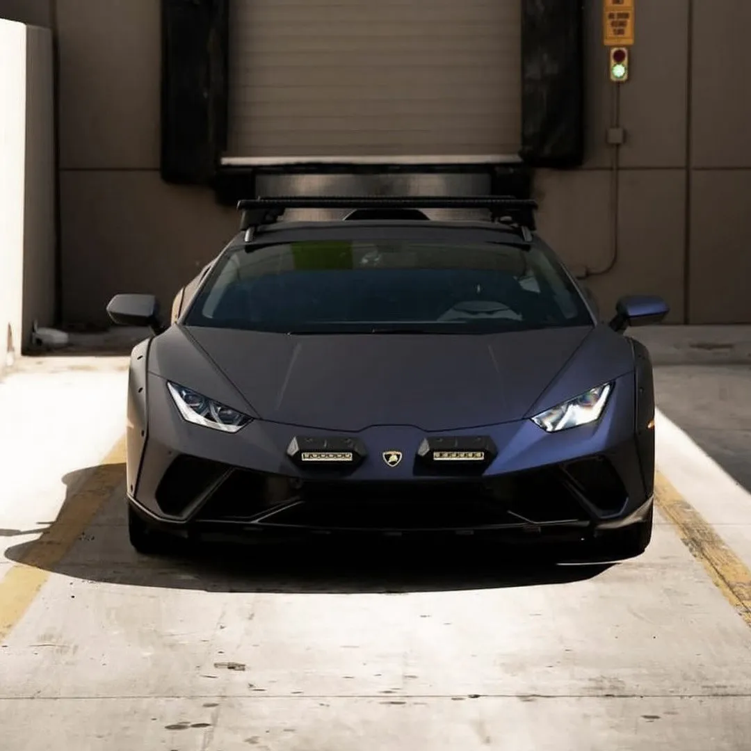 Ultra Matte Black Phantom Blue PPF على سيارة